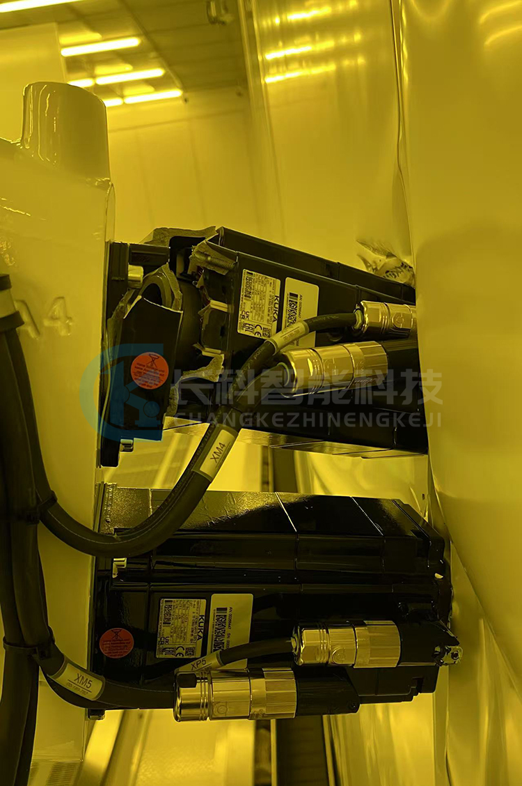 庫卡機器人KR210 R2700 prime CR FLR撞機維修 庫卡機器人KR210 R2700 prime CR FLR撞機維修